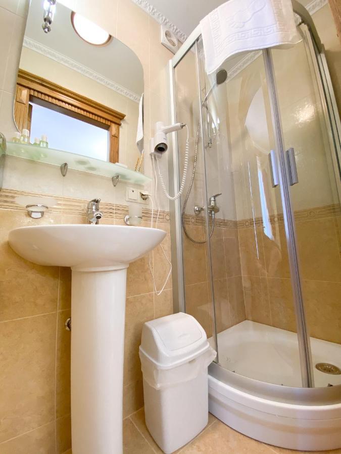 Петрос Family Hotel Yaremche Quarto foto